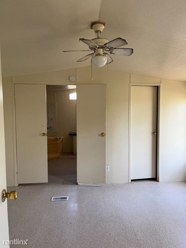 Building Photo - 16923 Avenue A