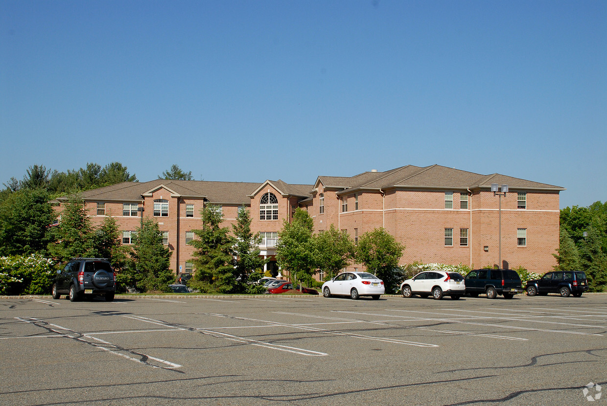 Building Photo - Jefferson Chase Apartments