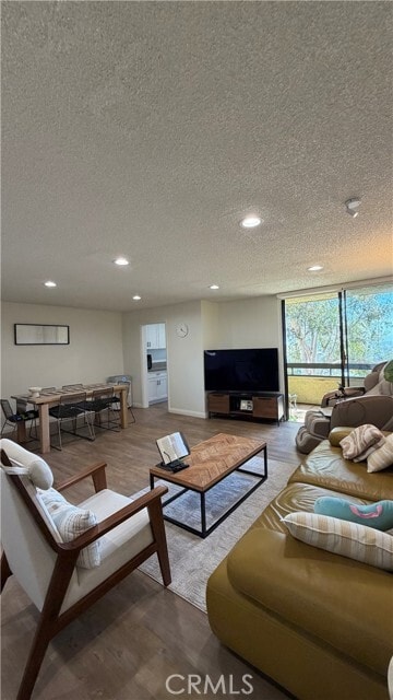 Foto del edificio - 4080 Via Marisol