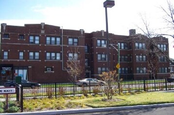 Foto del edificio - 5655-5659 W North Ave