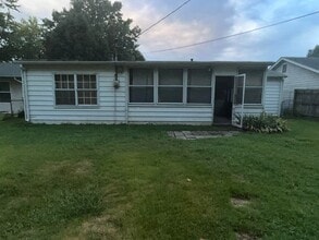 Building Photo - 1123 St Benedict Dr