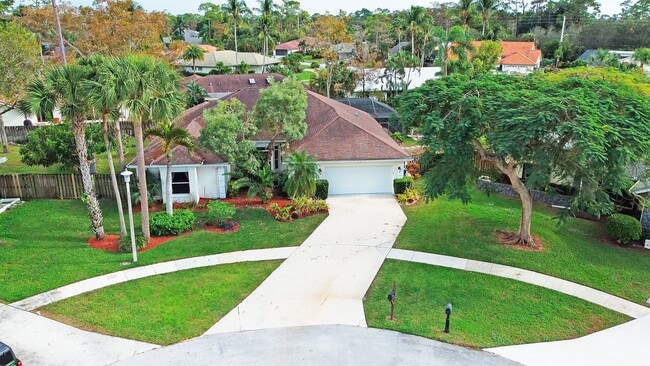 Spacious 4BR Pool Home on Quiet Cul-de-Sac in Wellington - Spacious 4BR Pool Home on Quiet Cul-de-Sac in Wellington