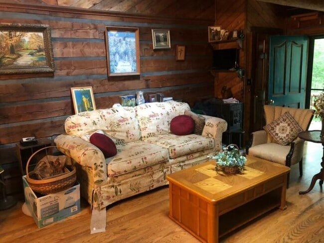Building Photo - 3.00 bedroom in Otego NY 13825