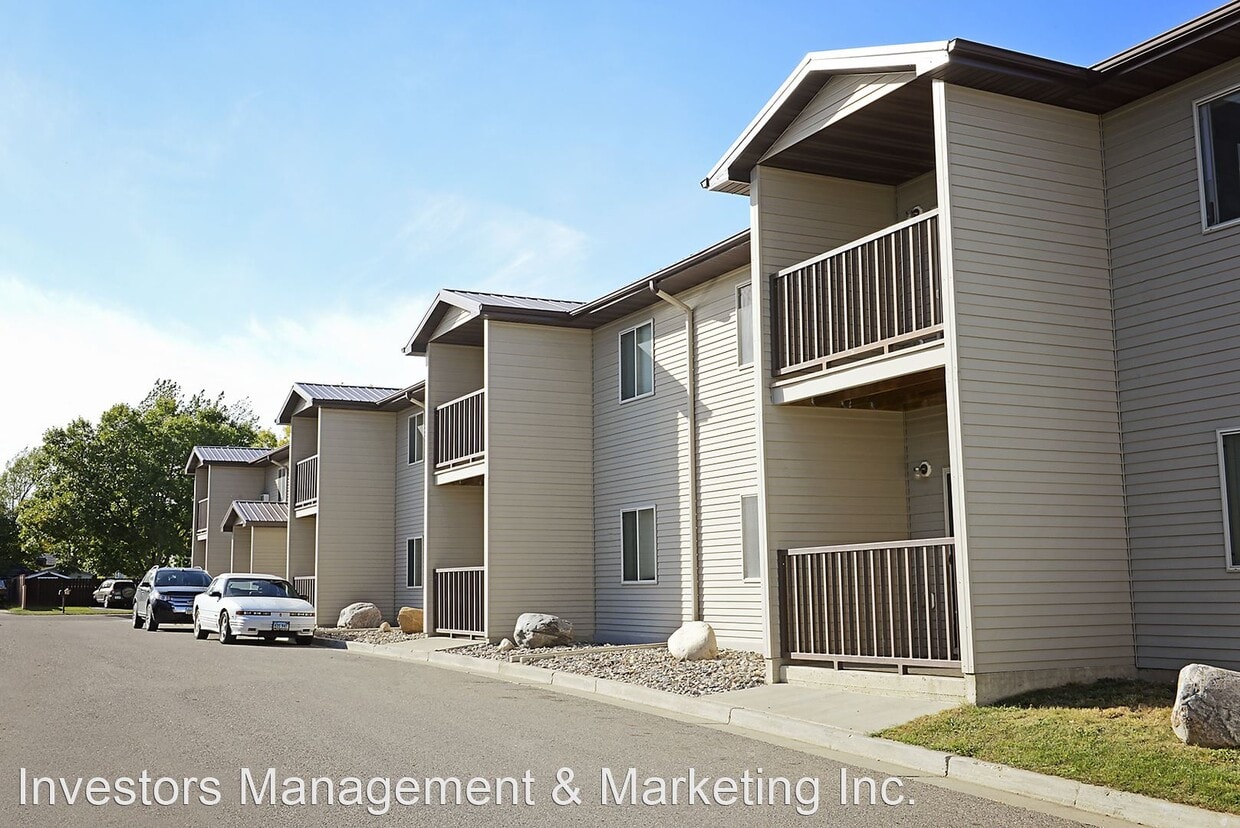 Primary Photo - 305 27th Ave NW