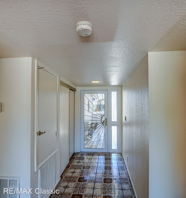 Building Photo - 2 br, 2 bath House - 908 Leisure World