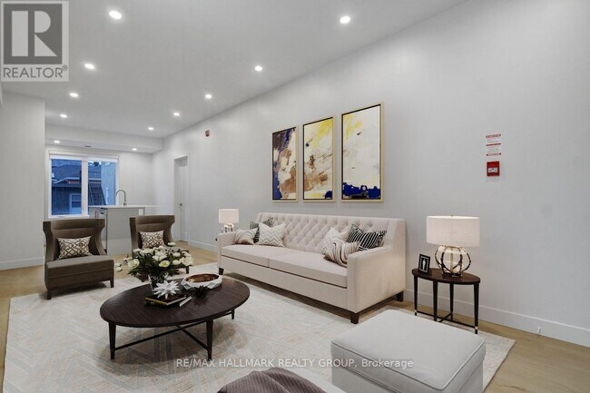 Photo du bâtiment - 199 Columbus Ave