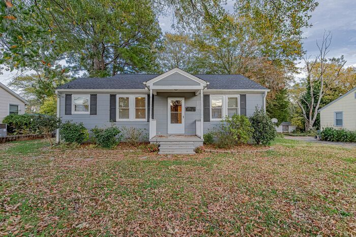 Foto principal - Cute Home in Spartanburg with Original Har...