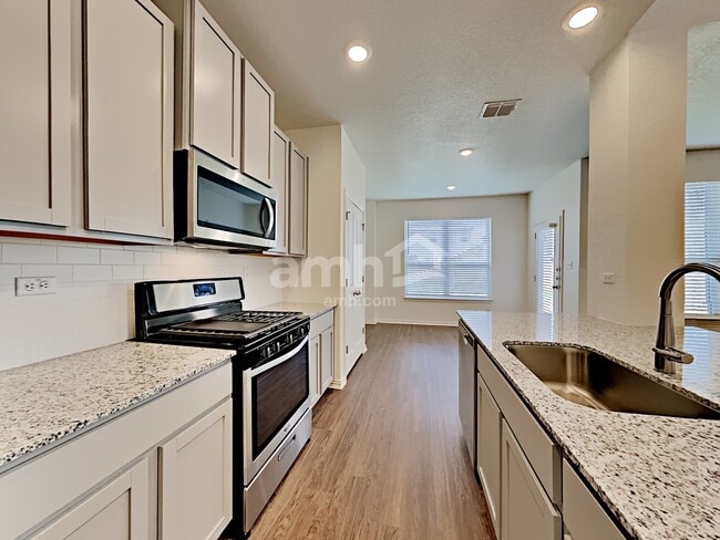 Building Photo - 2729 Meadowood Heights