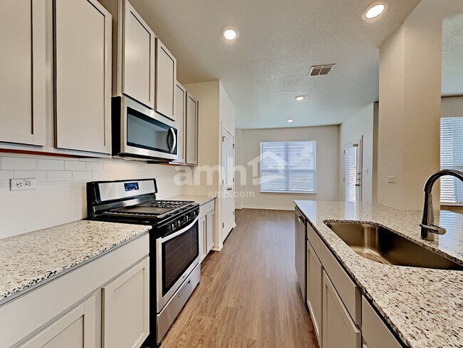 Foto del edificio - 2729 Meadowood Heights