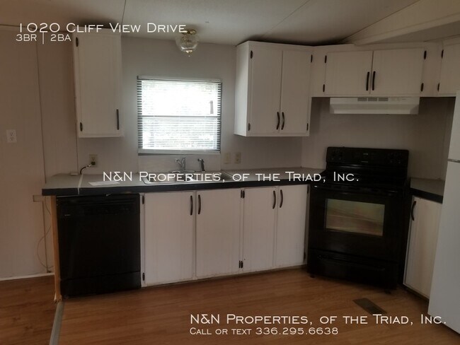Foto del edificio - 1020 Cliff View Dr