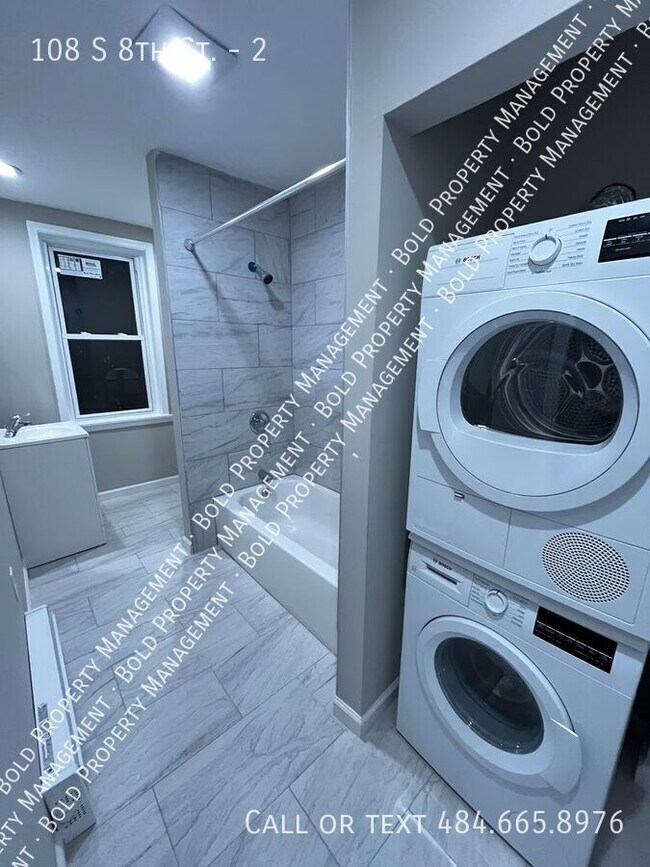 Foto del edificio - 108 S 8th St