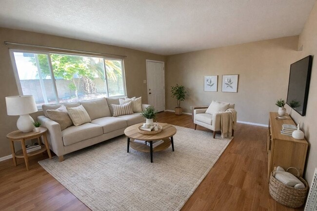 Building Photo - 21925 Vallejo St