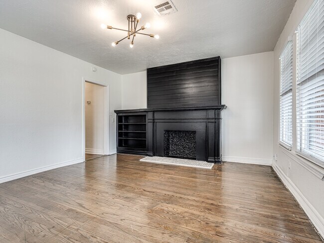 Foto del edificio - 939 NE 16th St