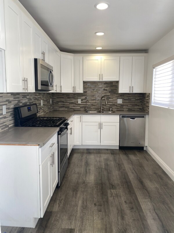 Foto del edificio - 6644 Atoll Ave