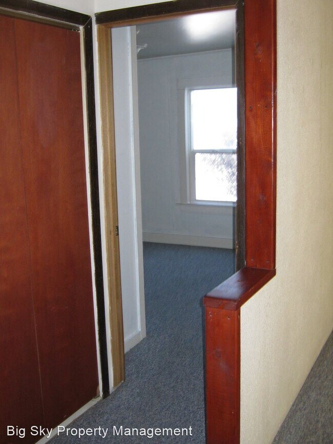 Building Photo - 2 br, 1 bath House - 205 N Pine 250-5233