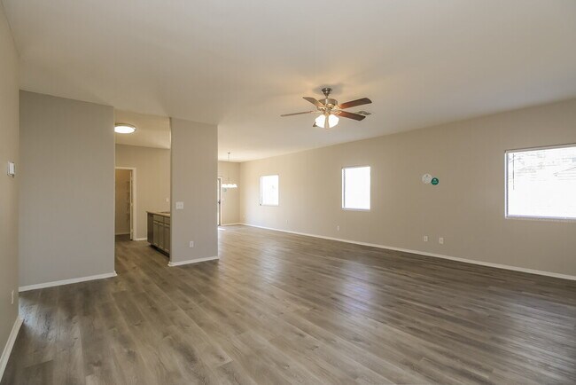 Foto del edificio - 1733 E Silversmith Trail