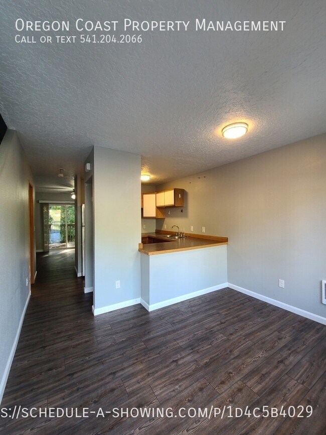 131 Ainslee Ave Unit D, Depoe Bay, OR 97341 Room for Rent in Depoe