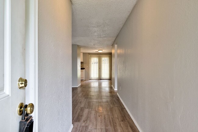 Building Photo - * * * BRAND NEW FLOORING THROUGHOUT!!! * *...