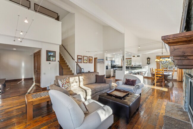 Foto del edificio - 7240 Buckboard Dr