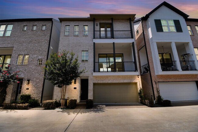 Foto del edificio - 10911 Grove Tree Ln