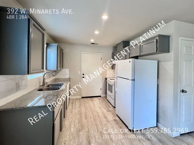 Building Photo - 392 W Minarets Ave