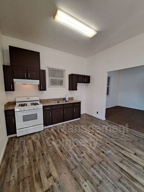 439 N Glenn Ave, Fresno, CA 93701 Condo for Rent in Fresno, CA