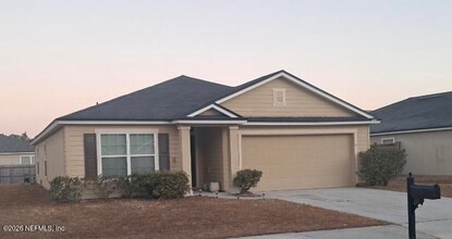 Building Photo - 15373 Bareback Dr