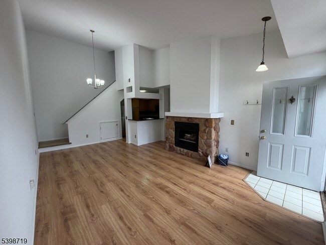 Foto del edificio - 94 Wescott Rd