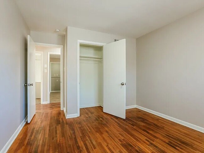 Foto del edificio - 5001 Gum Springs Rd