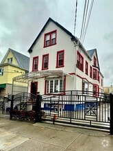 Building Photo - 87-10-87 135th St