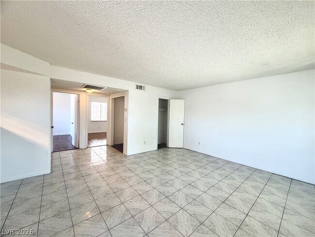 Foto del edificio - 3427 E Cheyenne Ave