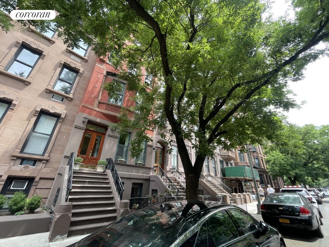 Primary Photo - 113 W 82nd St