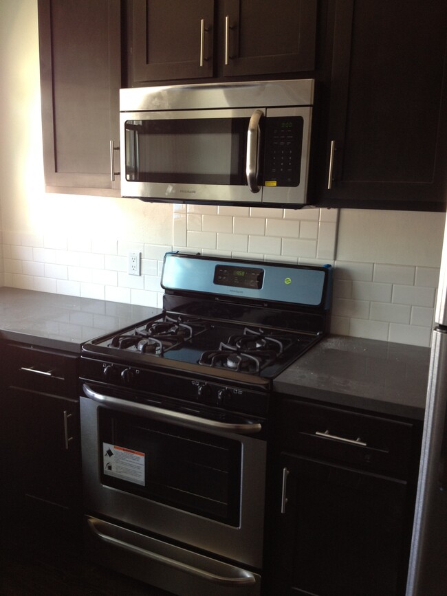 Foto del edificio - 1765 S Robertson Blvd