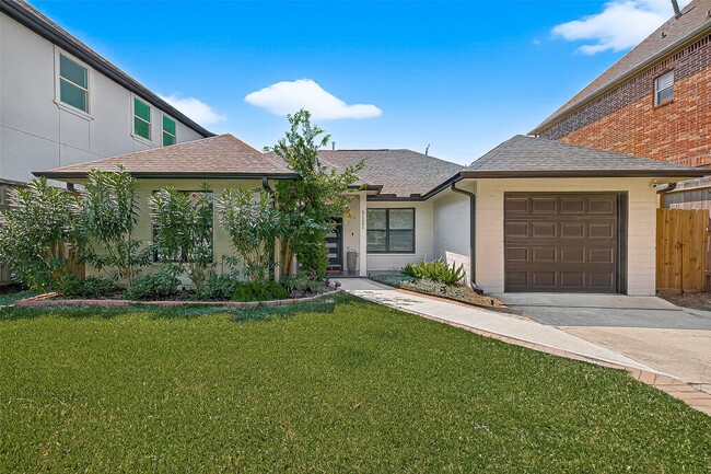 Building Photo - 5121 Locust St