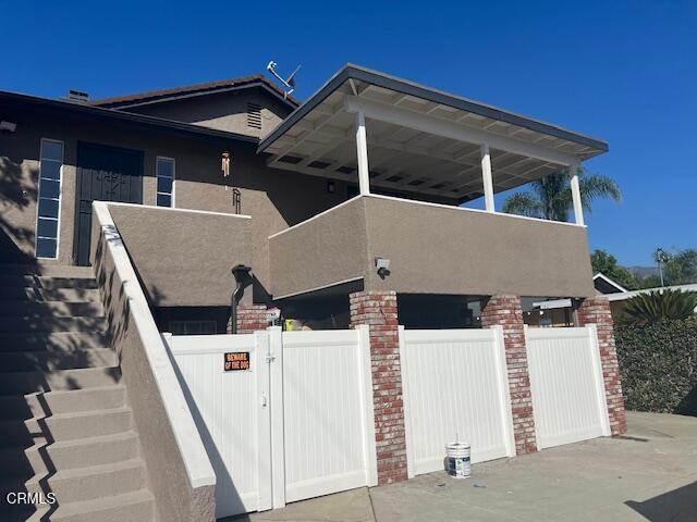 Building Photo - 302 N San Gabriel Ave