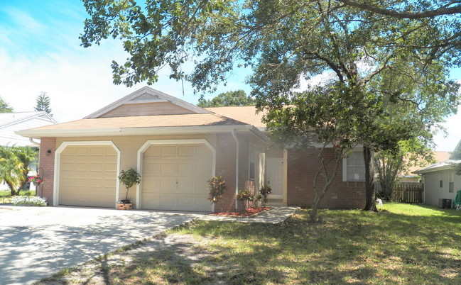 Building Photo - 3269 Cloverplace Dr