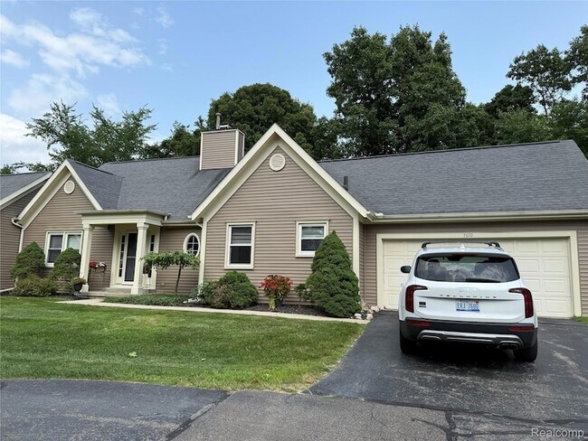Foto del edificio - 7670 Golden Hill Ct