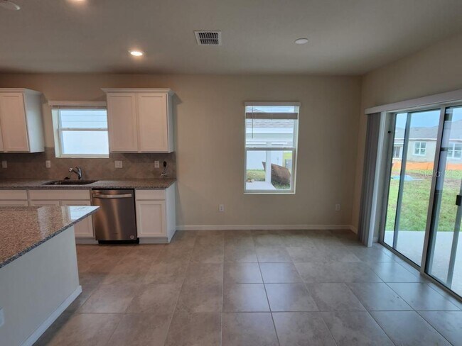 Building Photo - 1604 Aspen Ave