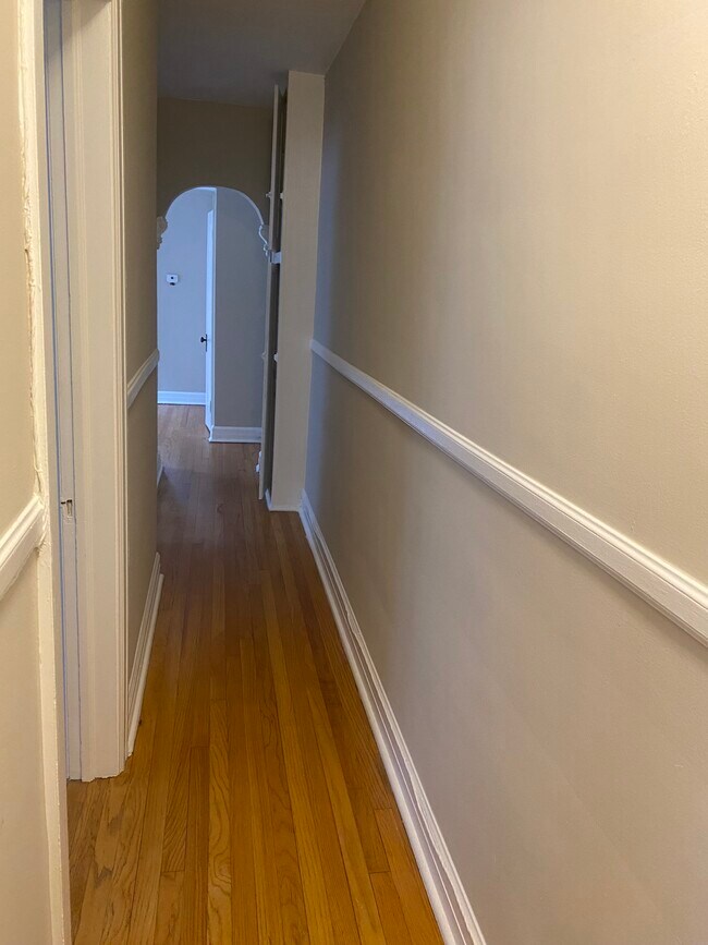 Hallway - 1096 Beaconsfield Ave