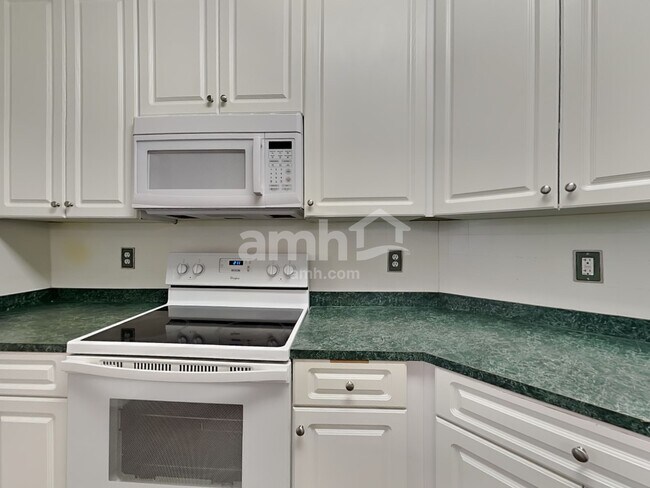 Foto del edificio - 145 Sandy Ln