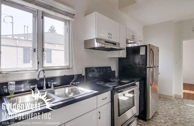 Building Photo - 1Bed/1Bath apartment available