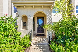 Building Photo - 10 10th St