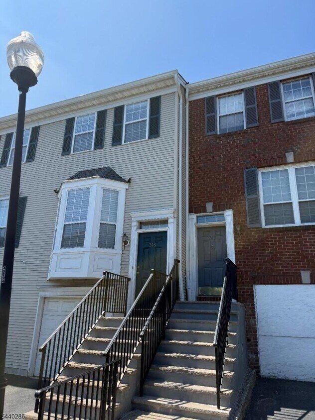 Foto del edificio - 248 Warren St