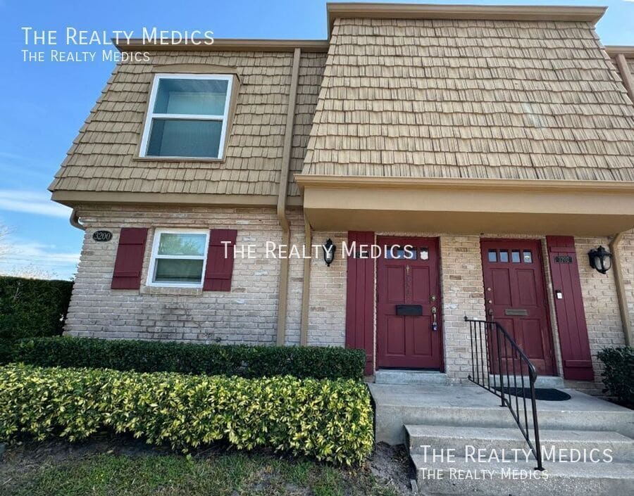 Primary Photo - Available NOW! Charming 2-Bedroom Condo in...