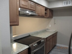 Building Photo - 3861 Montgomery Blvd NE