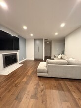 Building Photo - 1204 Lubich Dr