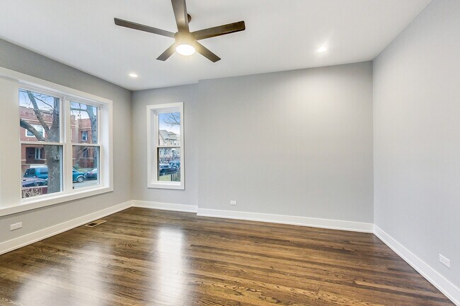 Foto del edificio - 4515 N Christiana Ave