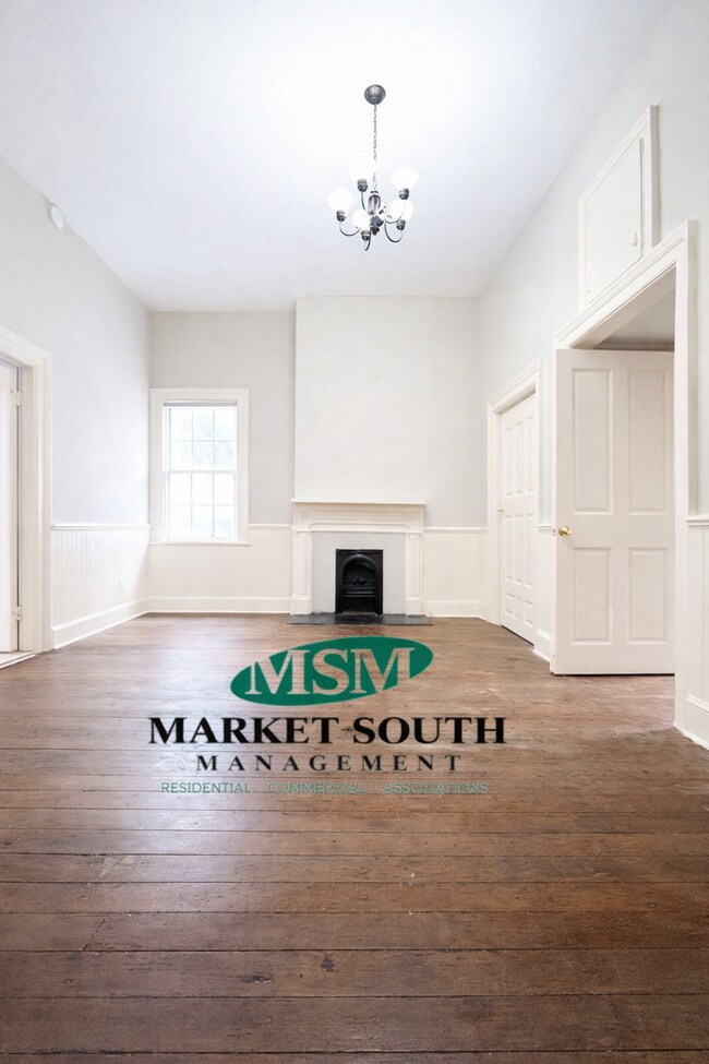Foto del edificio - HISTORIC DOWNTOWN ONE BEDROOM!