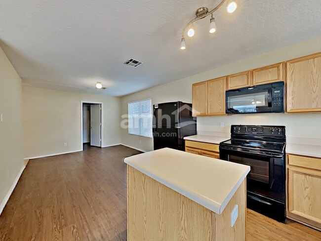 Building Photo - 6163 Brandys Farm