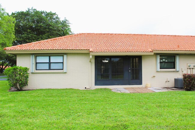 Building Photo - 4450 Nutmeg Tree Ln